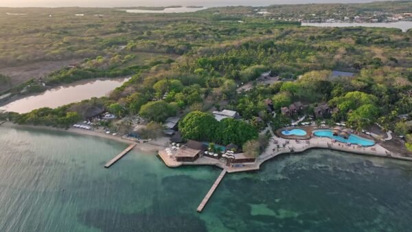 ISLA DEL ENCANTO - DAY TOUR PREMIUM