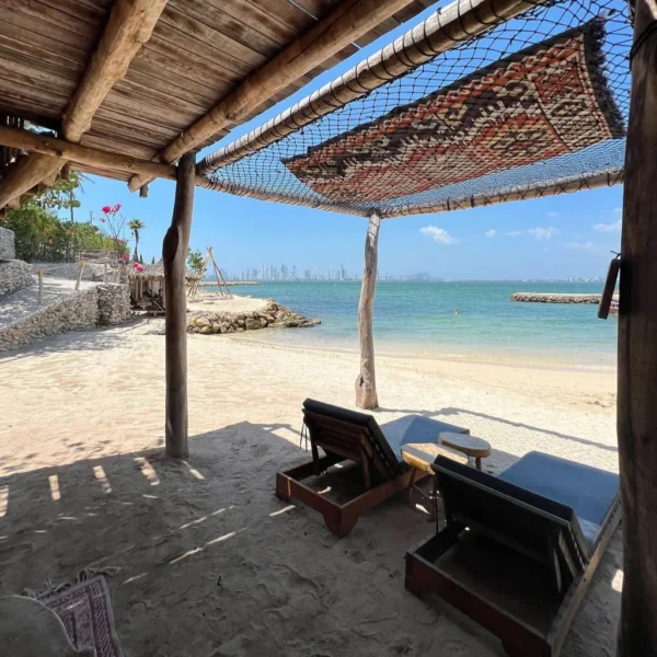 ÉTEKA BEACH DAY PASS VIP