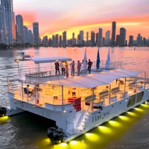 FIESTA NOCTURNA MAR Y TIERRA