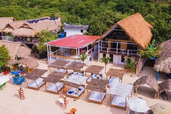 DUO PERFECTO (MAKANI Y NENA BEACH)